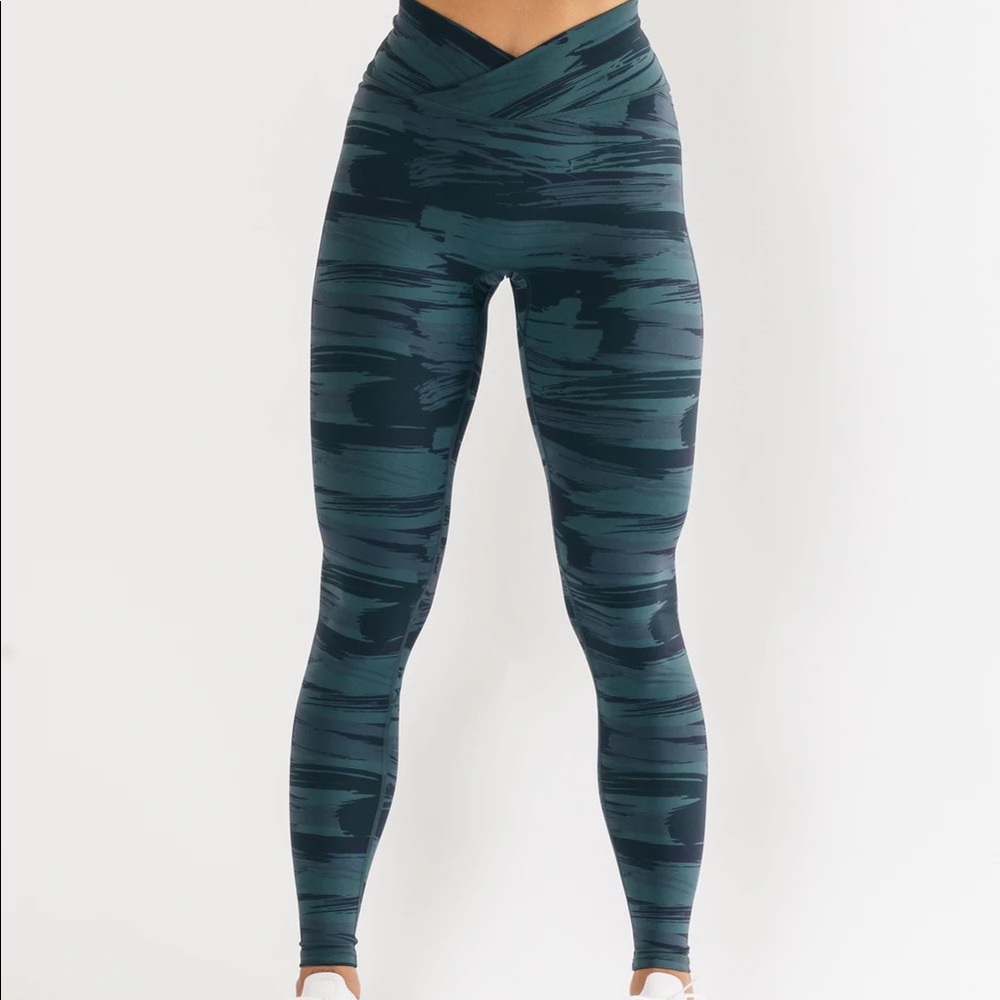 Alphalete Surface Power Leggings Crossover Front Size M EUC